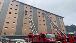 Uludağdaki Kervansaray Otel yangınında 3 kişi dumandan etkilendi