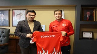 Uluslararası gençler şampiyonasında Türkiyeyi temsil edecek