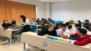 Üniversitelilere eğitmen eğitimi verildi