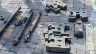 Uşakta traktör parçası çalan hırsızlar kıskıvrak yakalandı