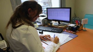 Uzman diyetisyen uyardı: Tatlı ikramlarını mümkünse reddedelim