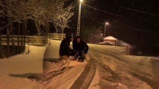 Uzunderede gençlerin kar keyfi