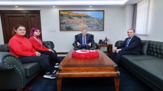 Vali Akkoyun, Avrupa şampiyonunu tebrik etti