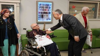 Vali Ayyıldız, bayram öncesi çocukları ve büyükleri unutmadı