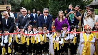 Vali Dr. Erdinç Yılmaz, Duvarsız Sınıfı Ziyaret Etti