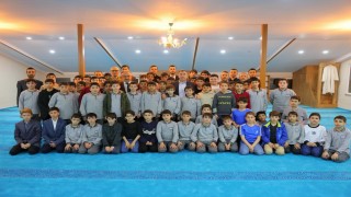 Vali Eldivan hafız adaylarıyla iftar programında bir araya geldi