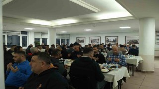 Vali Hacıbektaşoğlu, Özel İdare personeli ile iftarda buluştu