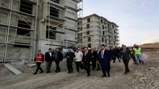 Vali Karakaya, Ahıska Türkleri için yapılan konutlarda incelemede bulundu
