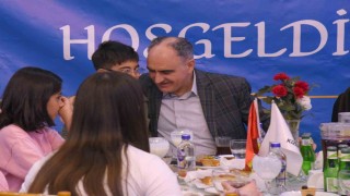 Vali Özkan çocuklarla iftarda buluştu