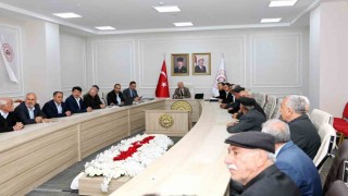 Vali Varol, Koçali ve Bağlıca köy heyetiyle bir araya geldi
