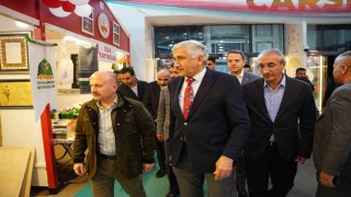 Vali Varol, Ramazan Çarşısını ziyaret etti