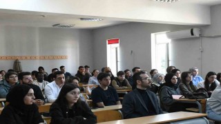 Vali yardımcısı bürokrasi tecrübelerini öğrencilere anlattı
