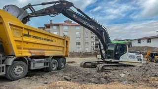 Van Büyükşehir Belediyesi kaçak hafriyat dökümüne göz açtırmıyor
