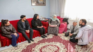 Van Büyükşehir Belediyesi yaşlıları yalnız bırakmıyor