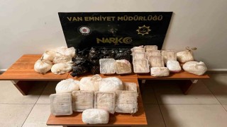 Vanda 30 kilo metamfetamin ele geçirildi