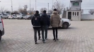 Vanda göçmen kaçakçılığına 6 tutuklama