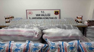Vanda gümrük kaçağı malzemeler ele geçirildi