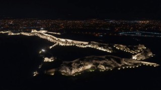 Vanın tarihi mekanları gece bir başka güzel