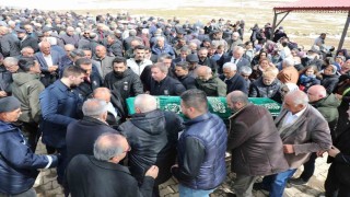 Vefat eden Cemevi Dedesi Eroğlu, son yolculuğuna uğurlandı