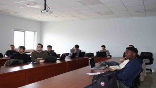 Yapay zekanın robotik sistemlere entegrasyonu bu etkinlikte konuşuldu