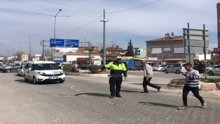Yayalara trafik eğitimi veriliyor