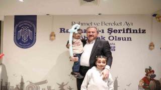 Yetim ve öksüz çocuklar Başkan Palancıoğlu ile iftar yaptı