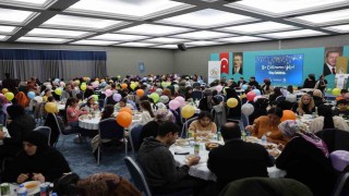 Yetim ve öksüz çocuklar için iftar sofrası kuruldu