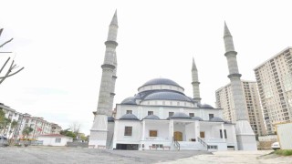 Yıllardır atıl bırakılan Yeşilkent Camii, Kadir Gecesinde ibadete açılıyor