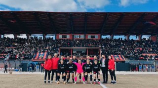 Yüksekova Spor Kadın Futbol Takımı Süper Lige yükseldi