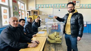 Yüksekovada bir köy mahalle statüsüne geçti: Muhtarlık seçimi yapılıyor