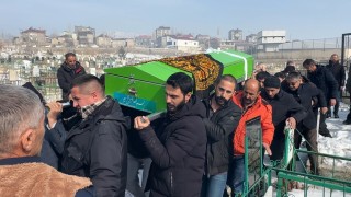 Yüksekovada elektrik akımına kapılan genç kız toprağa verildi