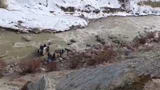 Zap Suyuna uçan aracın sürücüsünün cansız bedenine ulaşıldı