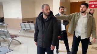 - Babasına şiddet uyguladığı anları sosyal medyadan paylaşan rapçi ‘Sansar Salvo tutuklandı