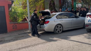 12 saattir kaçan ve bagajından otomatik silah çıkan araca 24 bin 854 bin TL ceza