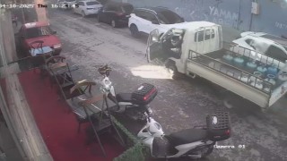 13 yaşındaki Yusuf, tüp yüklü kamyoneti durdurarak faciayı önledi