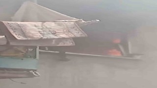 2 katlı bina alevlere teslim oldu