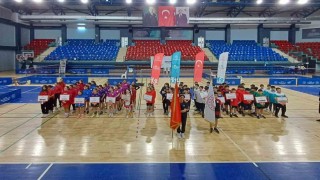 20 takım mücadele ediyor