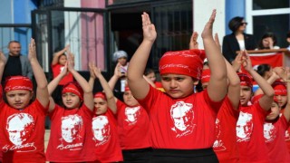 23 Nisan okullarda da coşkuyla kutlandı