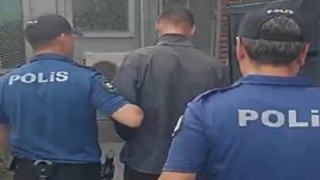 42 hırsızlık suçundan 30 yılla aranıyordu, polisten kaçamadı