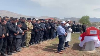 5 gün önce nişanlanmıştı: Kazada hayatını kaybeden jandarma personeli toprağa verildi