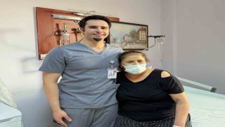 7 yıl boyunca çürümüş böbrekle yaşayan kadın, 4 saatlik ameliyatla sağlığına kavuştu