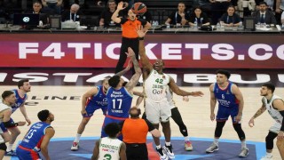 A. Efes, EuroLeaguede play-offu garantiledi