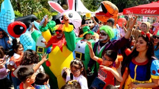 Adana’da 13. Uluslararası Portakal Çiçeği Karnavalı başladı