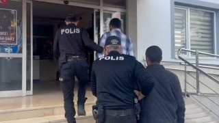 Adana’da Cam Silerek Trafiği Tehlikeye Atan Şahıslara Para Cezası