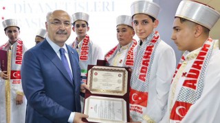 Adana’da Kur’an Ziyafeti ve Hafızlık İcazet Merasimi Coşkusu
