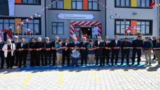 Adnan Başdemir Ortaokulu hizmete açıldı