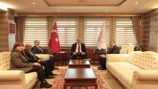 Ağrı Valisi Koç, Kütüphane Haftası dolayısıyla heyeti kabul etti