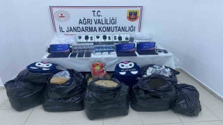 Ağrıda Jandarma ekiplerinden kaçakçılık operasyonu: 4 gözaltı