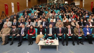 AİÇÜ ev sahipliğinde Ailenin korunması ve güçlenmesi temalı il eylem planı çalıştayı başladı