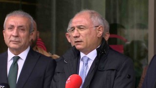 AK Parti Genel Başkan Vekili Efkan Ala Sırrı Süreyya Önderi hastanede ziyaret etti